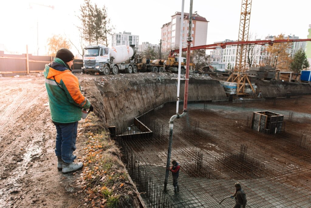 заливка фундаменту на будівництві від Tonny бетон Львів